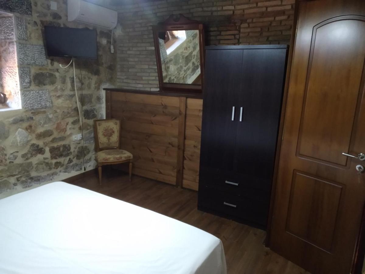 Villa panos stone tower Paliros Esterno foto