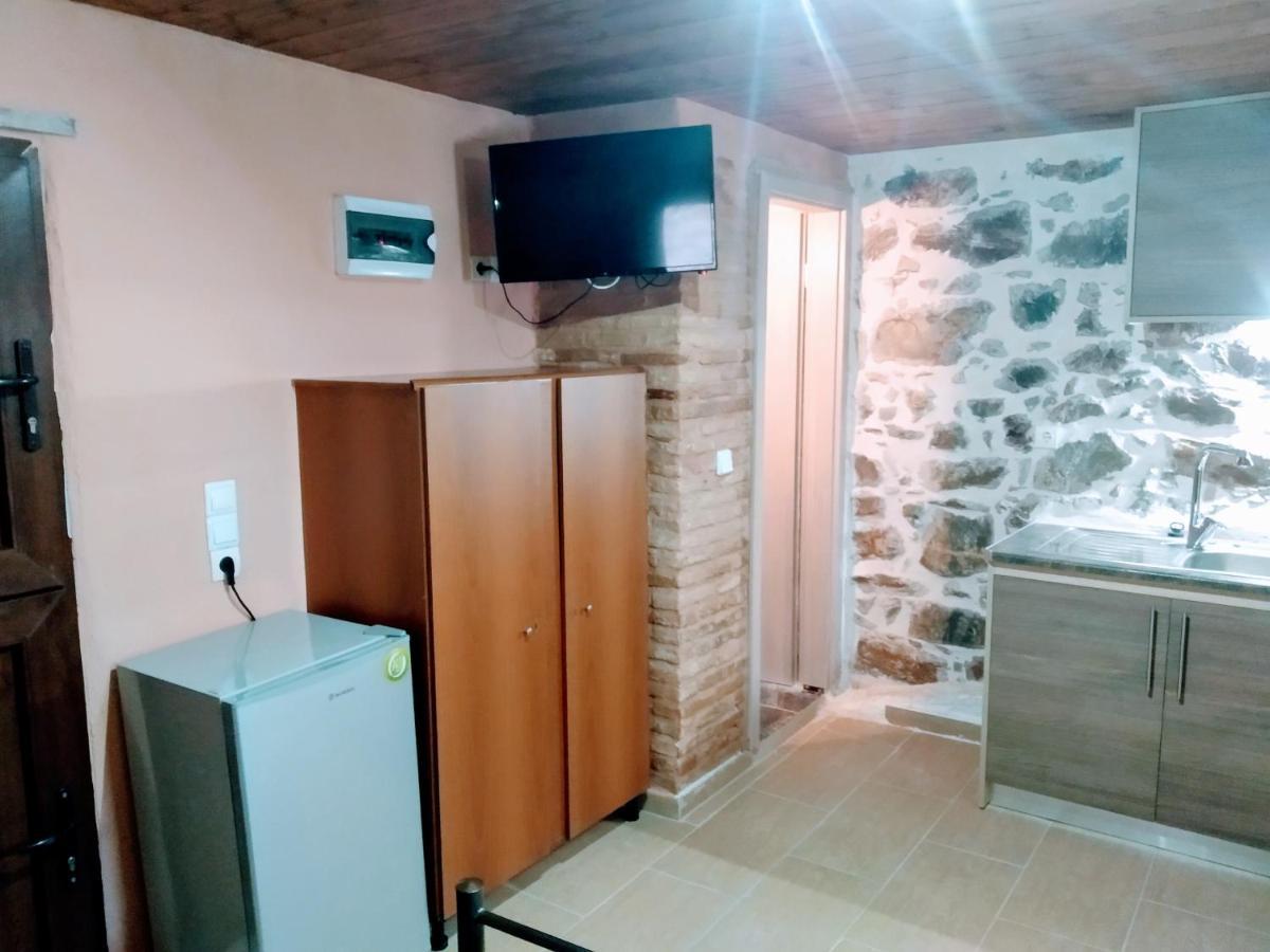 Villa panos stone tower Paliros Esterno foto