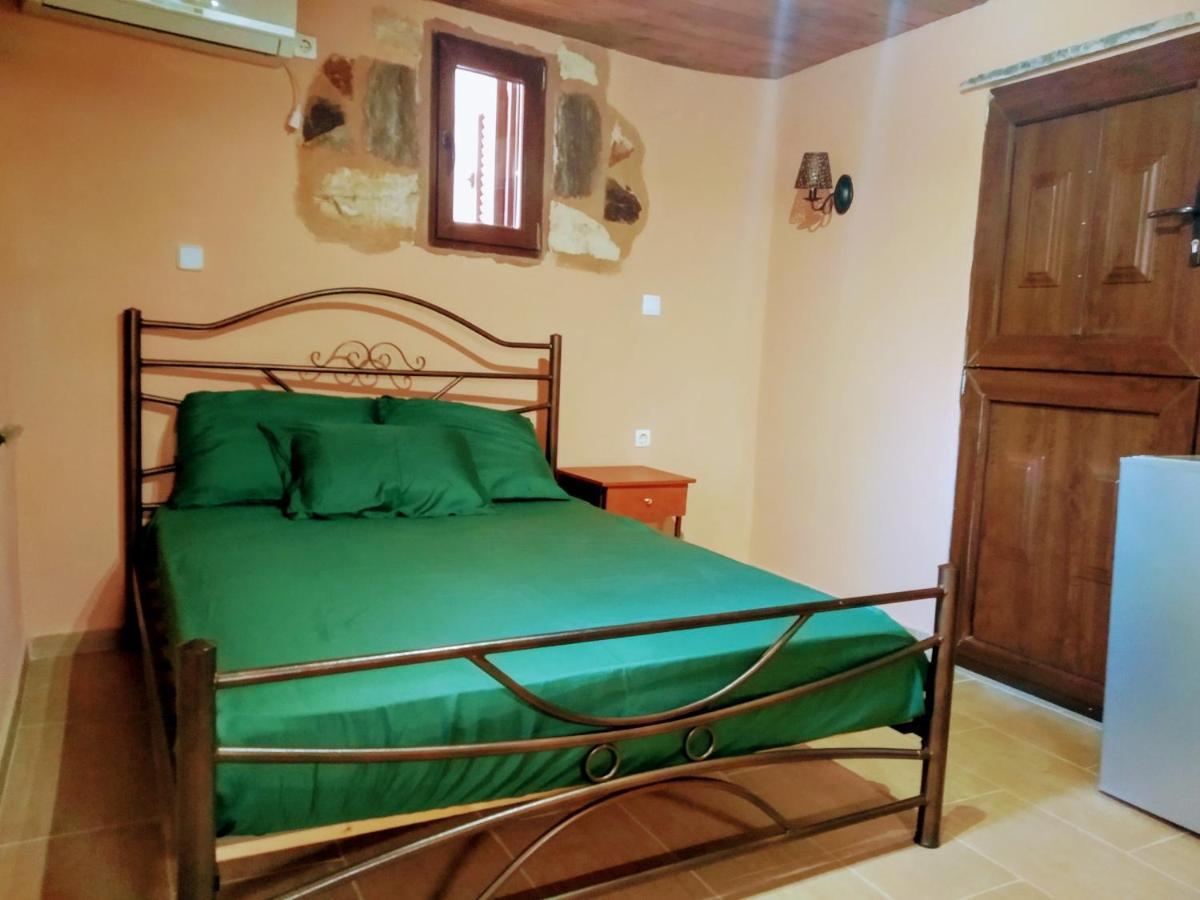 Villa panos stone tower Paliros Esterno foto